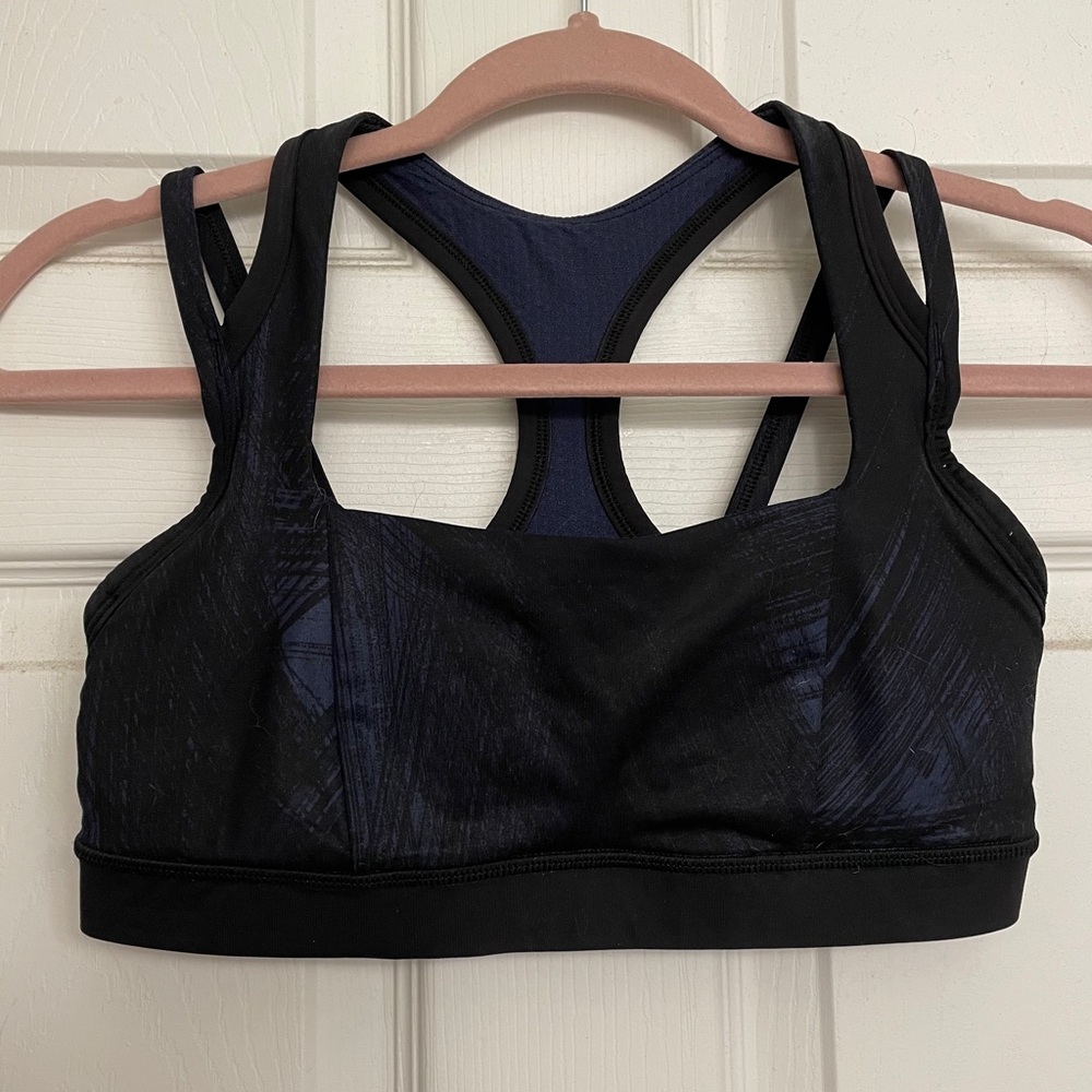 Lululemon sports bra size 6